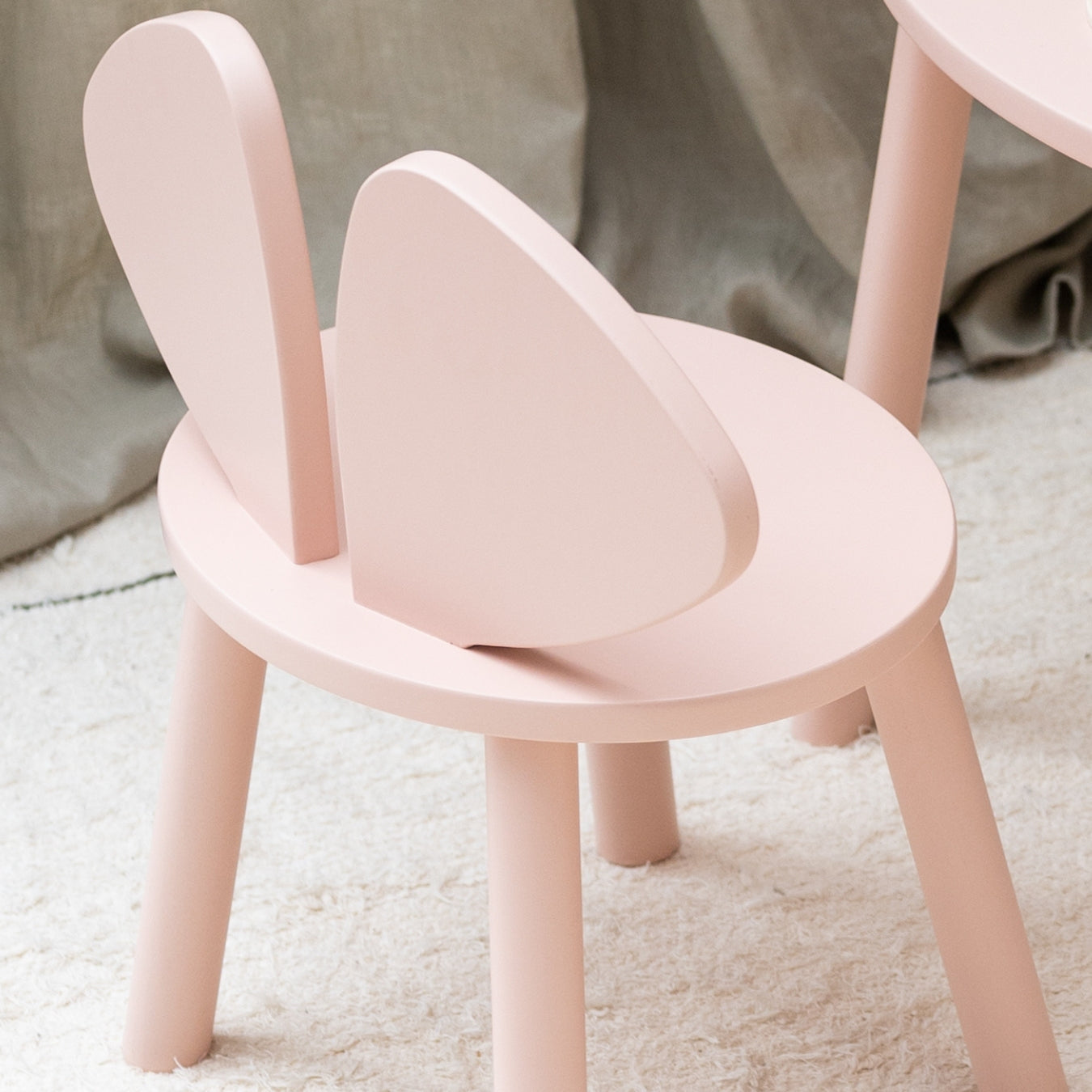 Nofred Rosa Mouse Chair close up