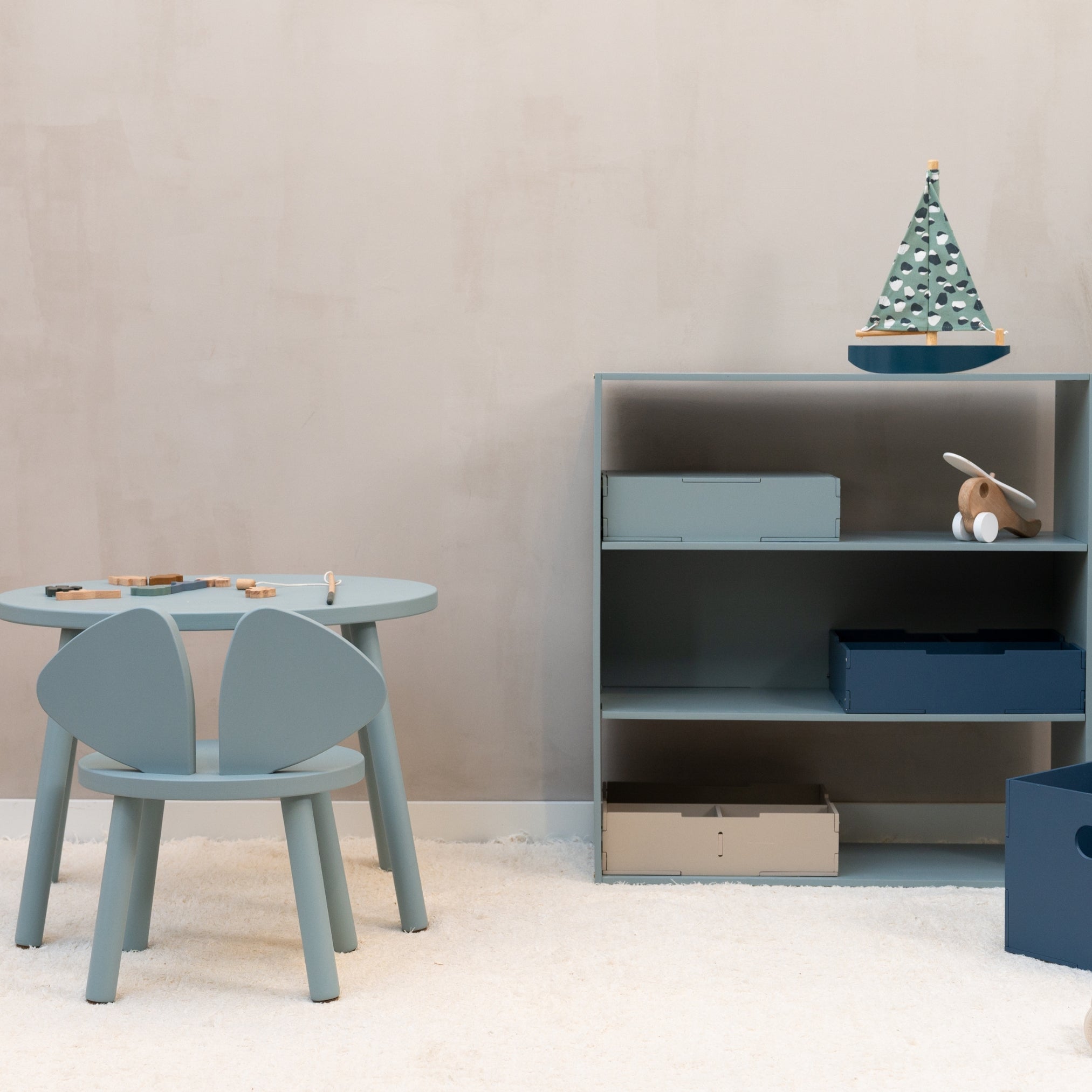 Nofred Olive Green Mouse Chair and Table Set in the room
