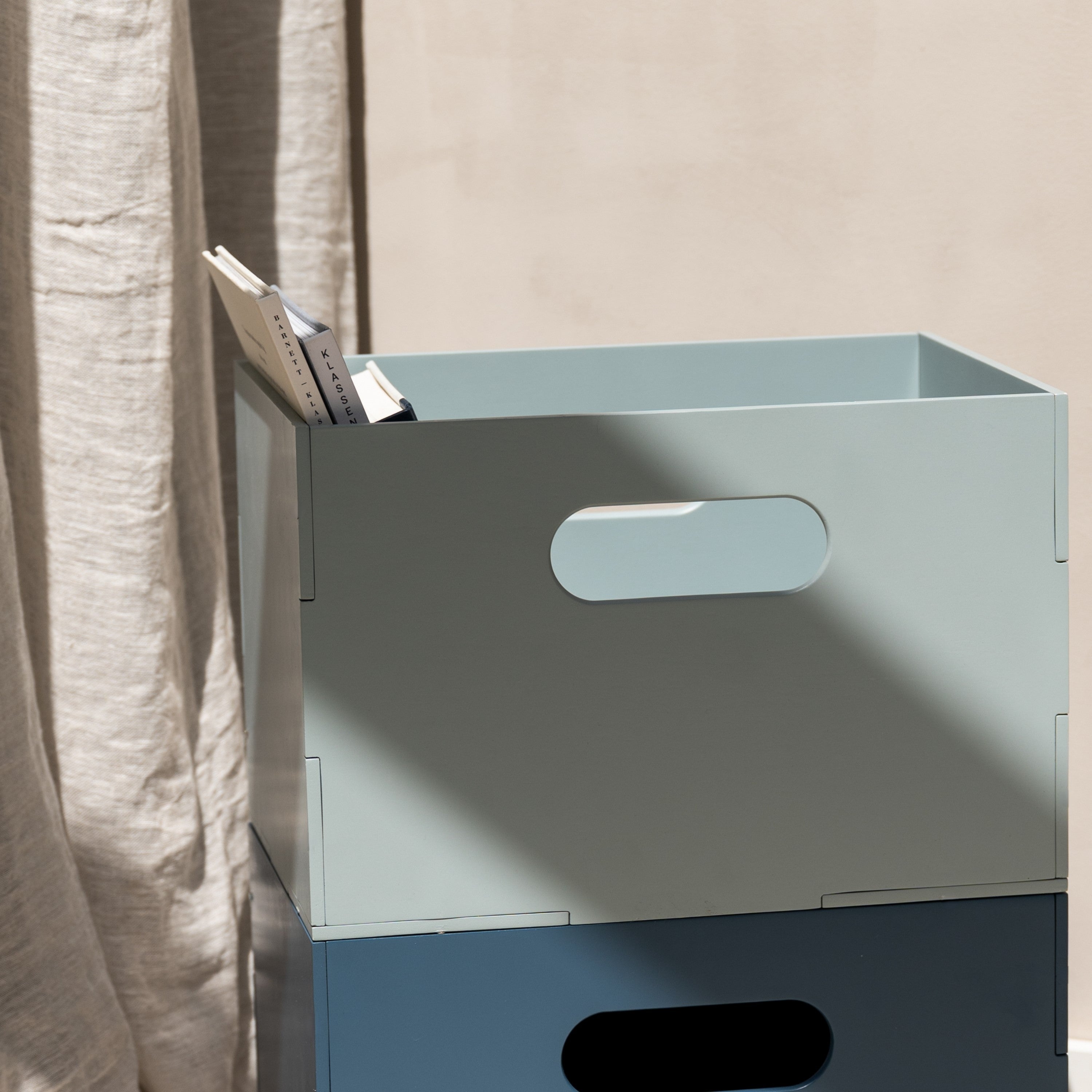 Nofred Olive Green Kiddo Box close up