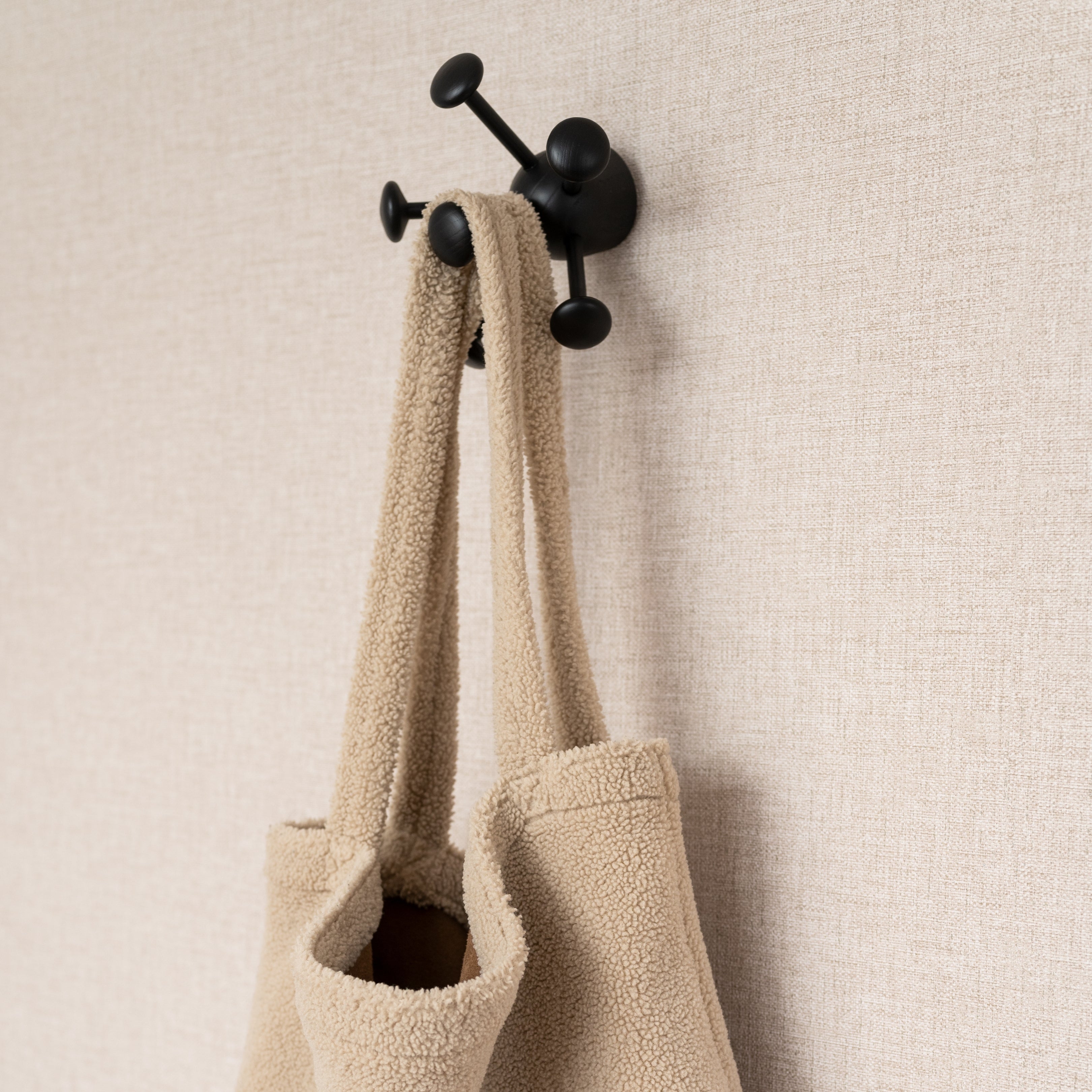 bag on the Nofred Black Wall Bug Hook