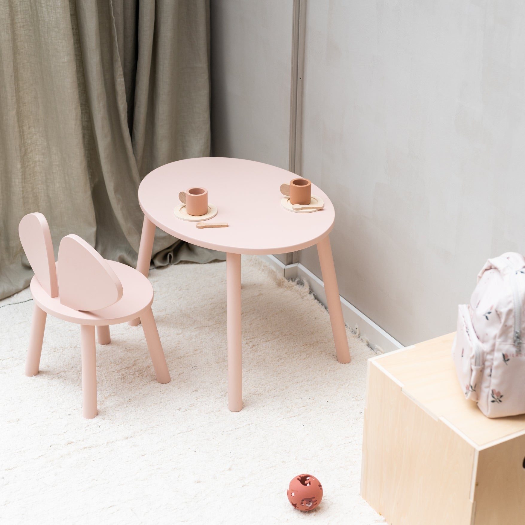 Nofred Rosa Mouse Chair and Table Set from above