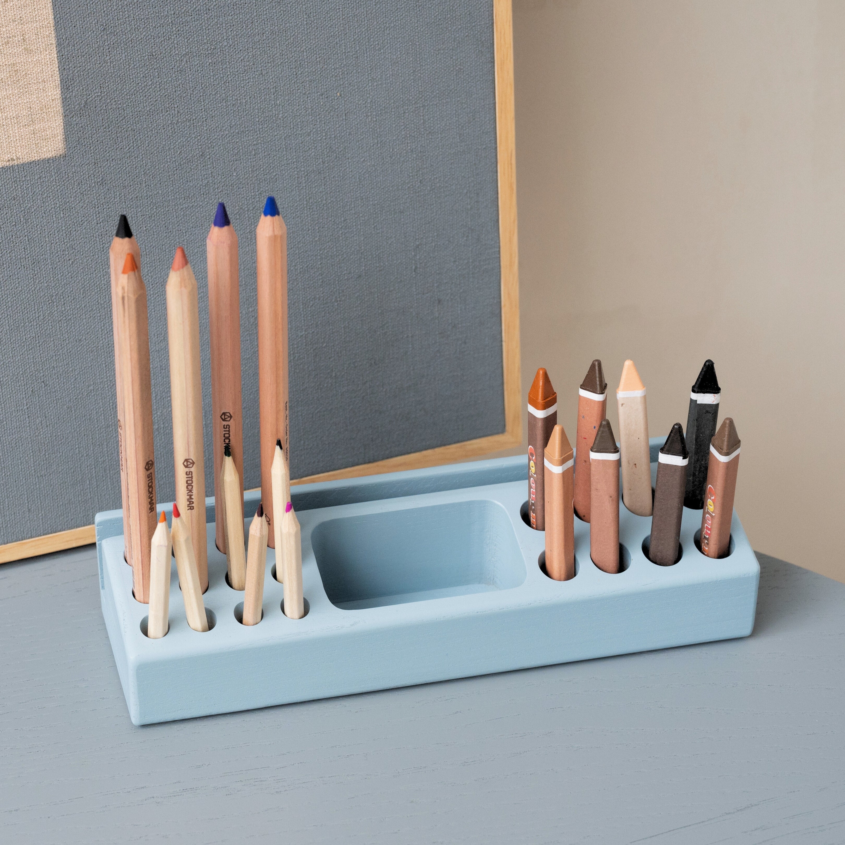 Nofred Blue Kids Penholder filled with pencils