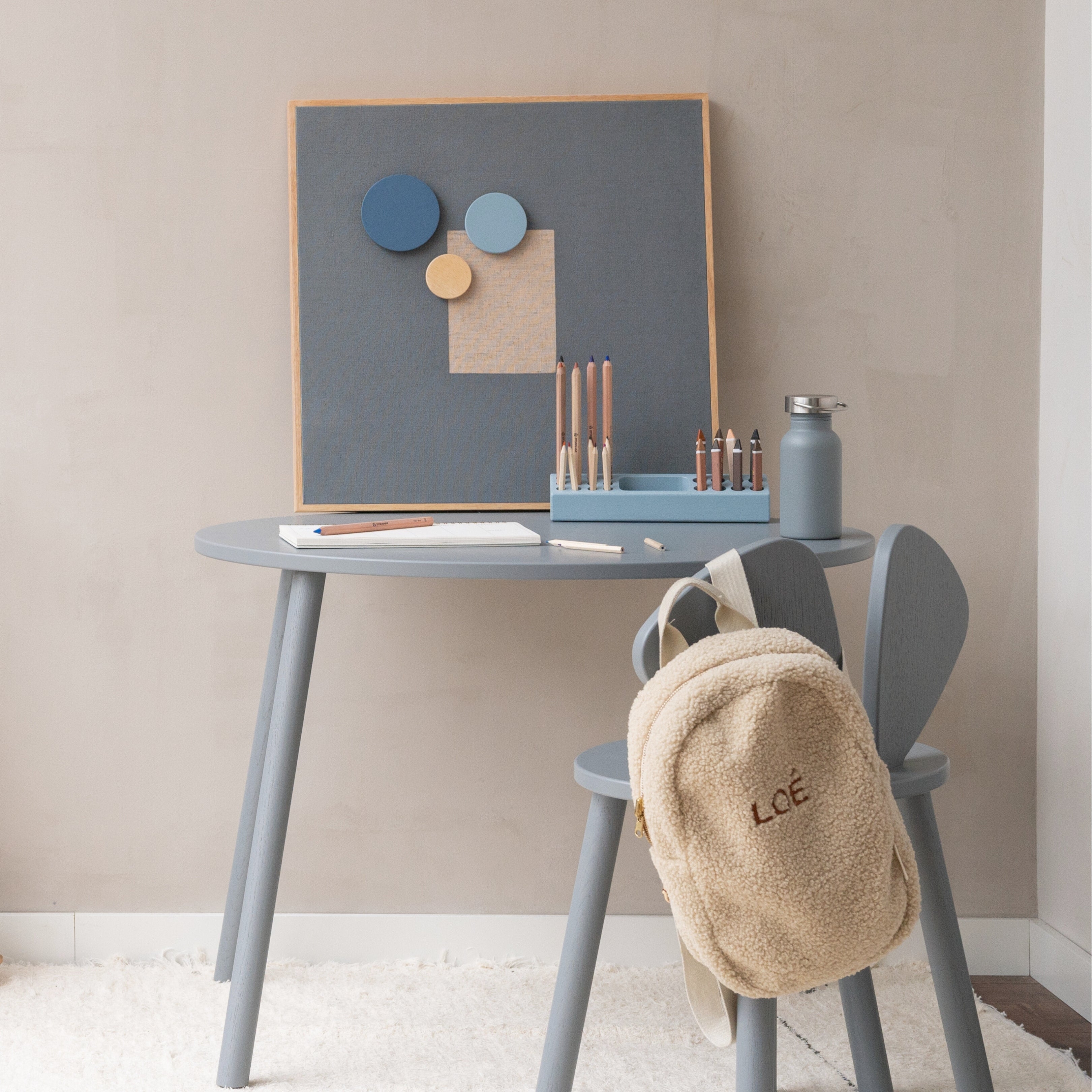 Nofred Grey Mouse School Set in the room